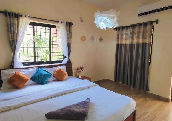 Gauravaddo Villa | 2bhk Bungalow with terrace - Calangute
