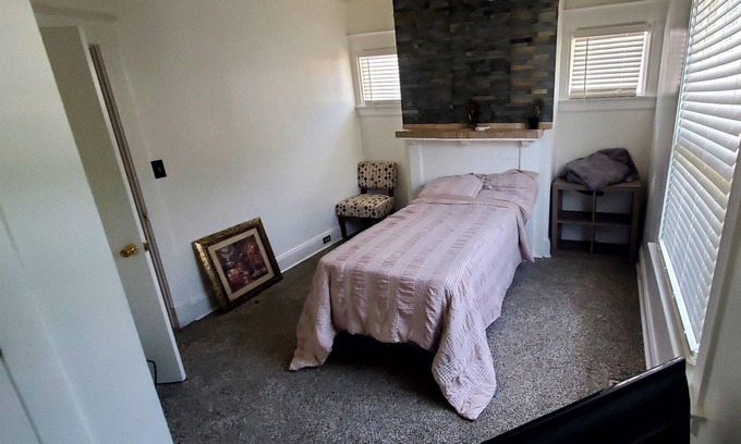 Roselawn Finance House | 2BR, 2BA, Furnished, Madisonville area! BR on level 1&2, Close to shopping/eats!