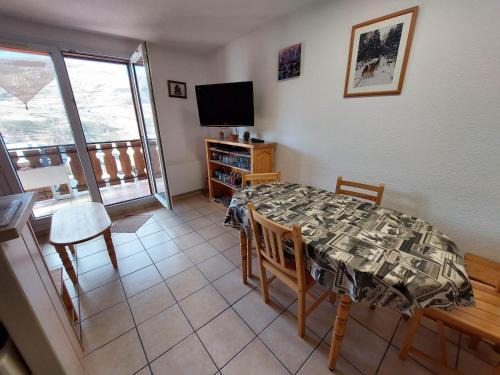Mont-de-Lans Apartment | 2P spacieux avec balcon, proche des pistes, animaux acceptés - FR-1-516-60