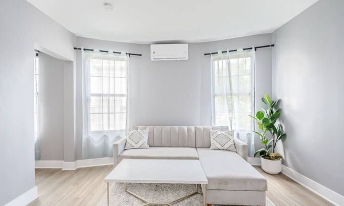 Black Rock Historic District Apartment | 3 Bedrm Apt at Black Rock Suites