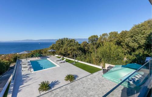 Kostrena Apartment | 3 Bedroom Awesome Apartment In Kostrena