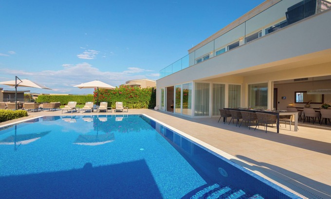 Umag Villa | 3-bedroom Beachfront Residence with Sea View and a Private Pool