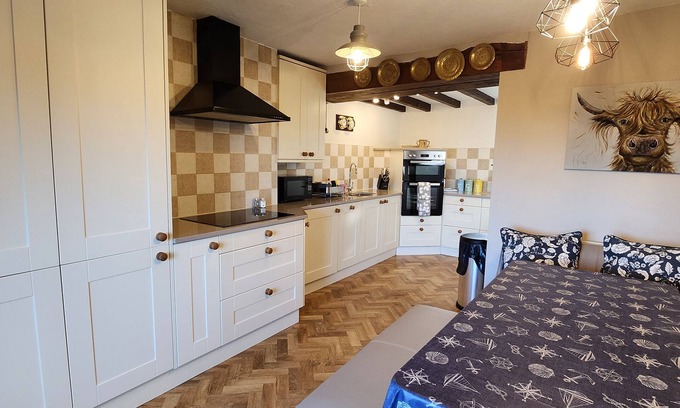 Axton Cottage | 3 Penllan Cottages