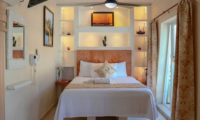 Centro - Supmza 001 Apartment | 301 Junior Suite with Balcony and Full Kitchen