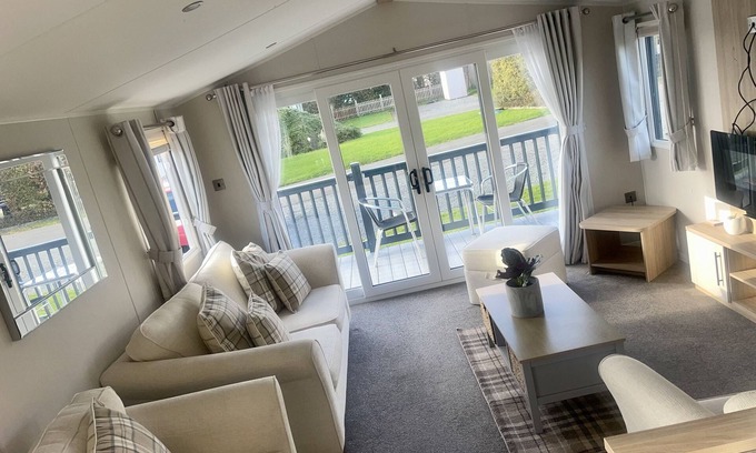 East Drayton Ski Chalet | 3guests-2bedroom-WiFi-Tv