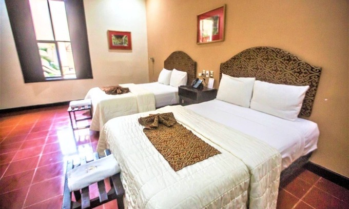 Centro Hotel | 4-Stay, 2 Double Rooms: Charming Room Near Mérida’s Cultural Landmarks