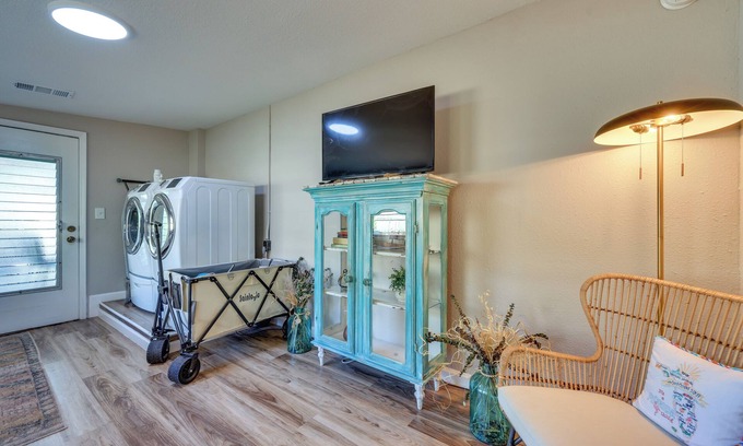 Jacksonville Beach Cottage | 5 Blocks to Jax Beach: Getaway w/ Patio & Yard!