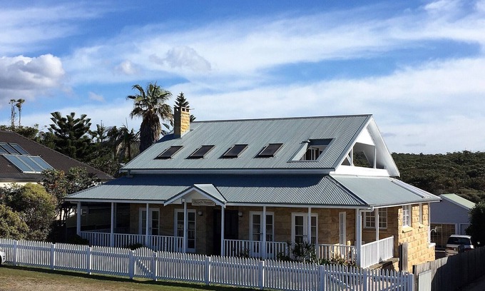 Catherine Hill Bay House | 50m to beach patrol flags- ocean views - Nat. Park views - whales - open fire