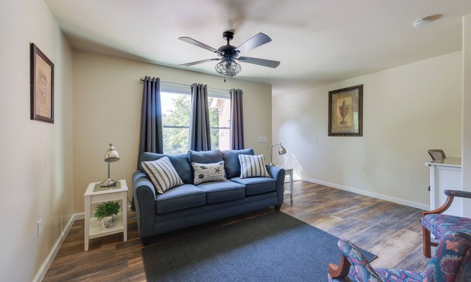 Hoover Apartment | 6 Mi to the Summit: Stylish Apt w/Patio Access
