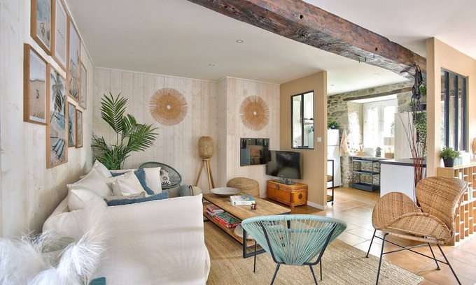 Saint-Suliac Ski Chalet | 600m beach Saint-Suliac- Cottage for 4