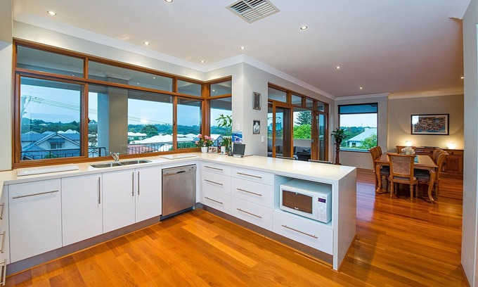 Swanbourne House | 8 Simply Stunning Swanbourne Family Home
