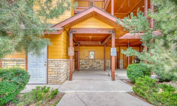 Pagosa Springs Apartment | A C Cozy Pet Friendly One Bedroom Condo