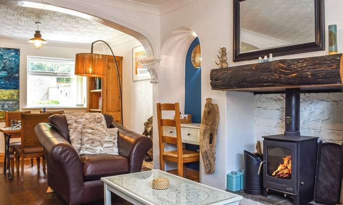 Skinningrove Cottage | A charming, three-bedroom cottage nestled in a hidden gem of a village.