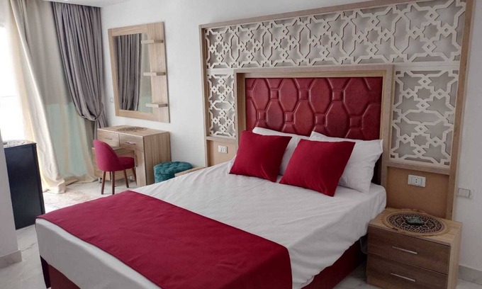 El Gouna Ski Chalet | A comfy chalet in Horgada directly on the beach with an Aquapark!