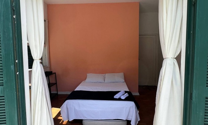 Laranjeiras House | A suíte in fabulous Laranjeiras Rio de Janeiro with WiFi