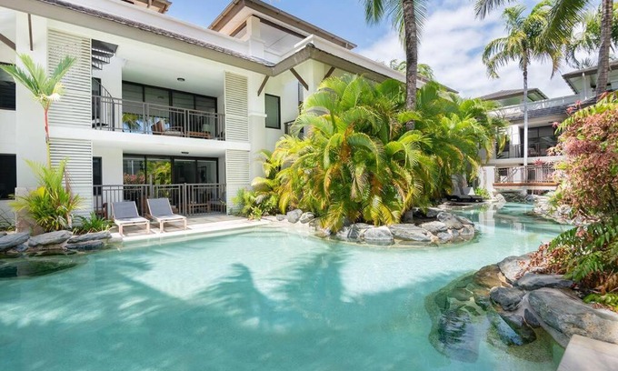 Port Douglas Apartment | A Well-deserved Beachside Resort Retreat