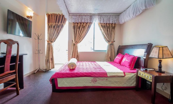 Hue Hotel | AD 41 Hotel Huế CS2