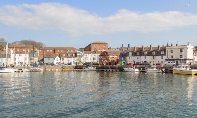 Weymouth Apartment | Admiral's Retreat
