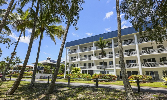 Clifton Beach Apartment | Agincourt Beachfront Apartments