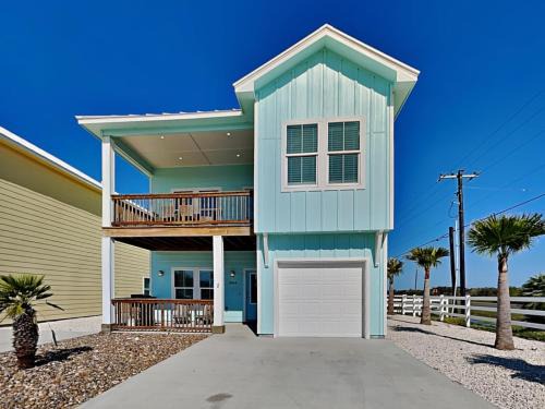 Rockport Apartment | All Decked Out
