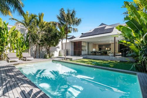Byron Bay House | Alpha Luxe - Pet Friendly Luxury Home and Heated Pool