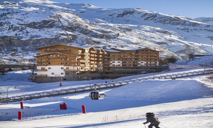 Tignes Apartment | Alpine Stay w/Spa + Views