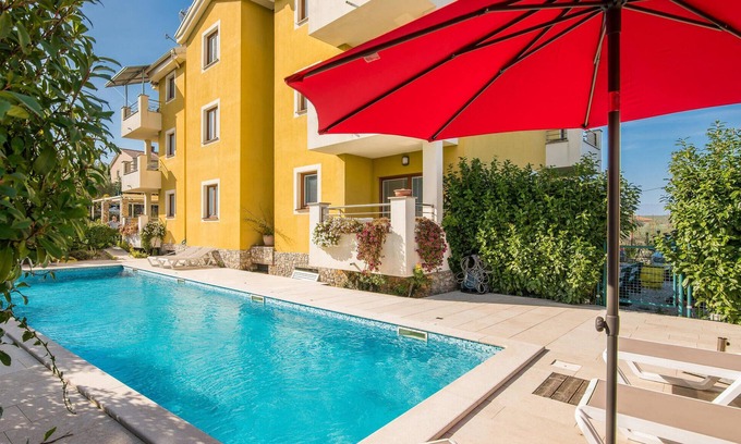 Salatic Apartment | Amazing apartment in Salatici with WiFi