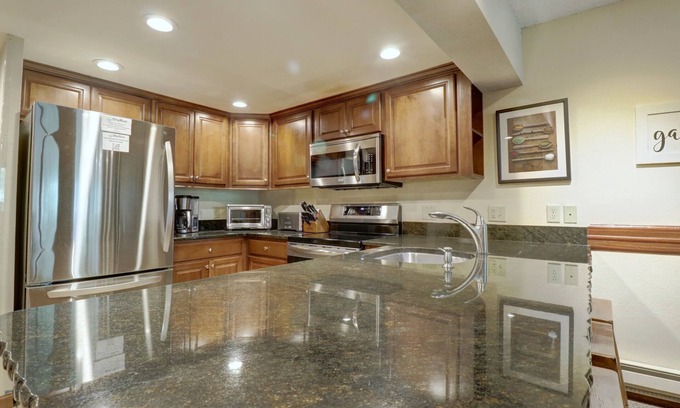 Copper Mountain Village Condo | Amazing Copper Mountain Inn Condo With Awesome Views - CS221 by RedAwning