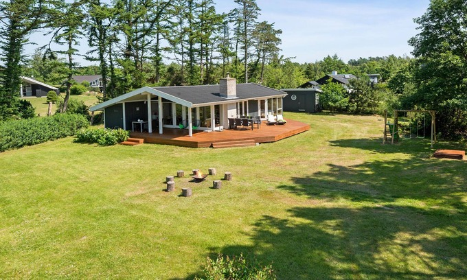Øer Strand House | Amazing home in Ebeltoft with sauna