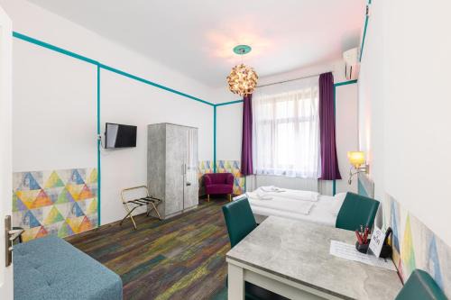 Inner City Budapest Apartment | Amber Terrace Studios Downtown