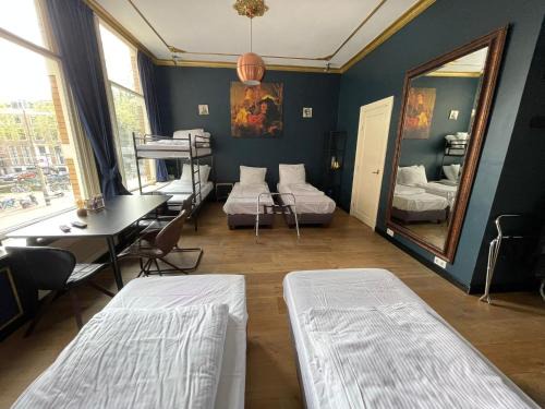 Grachtengordel-Zuid Hotel | Amsterdam Rembrandt Square city center Hotel