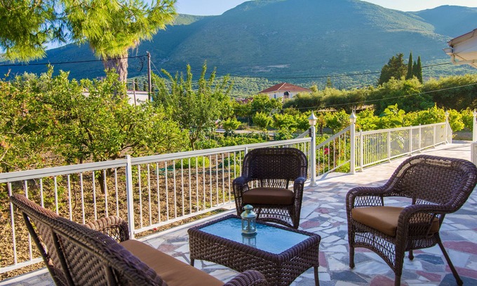 Katastari House | ANASTASIA'S HOLIDAY HOUSE