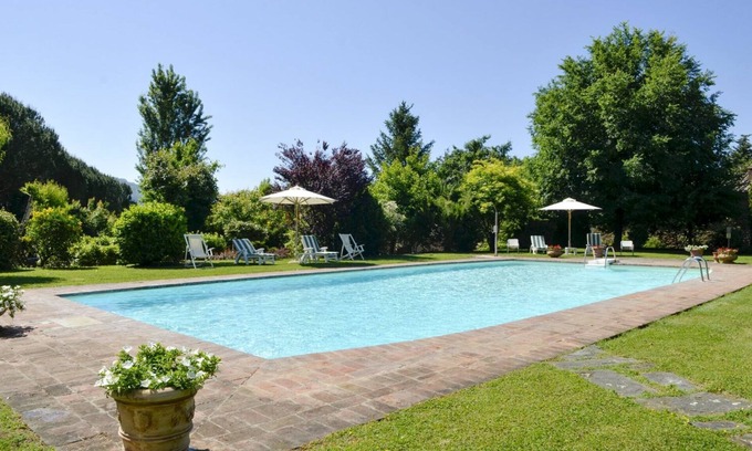Il Borgo Apartment | Apartament in Cortona with WiFi, Pool, A/C, Alexa and relaxation