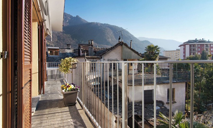 Chiavenna Apartment | Apartment 'Bossi View' with Mountain View, Wi-Fi and Air Conditioning
