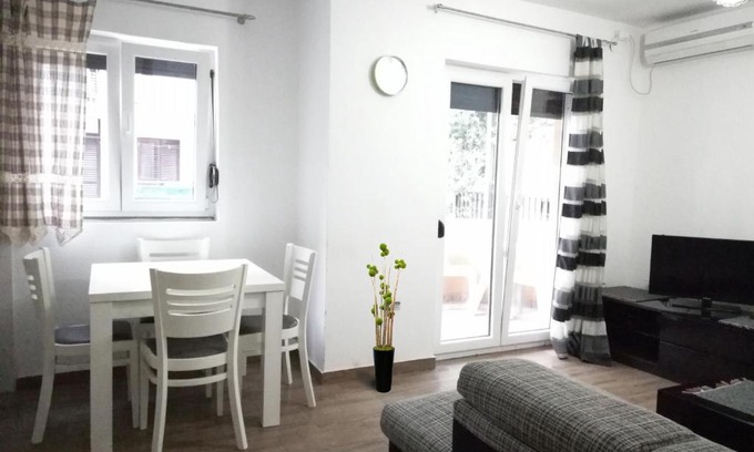 Velji Vinogradi Apartment | Apartment Grape of Budva