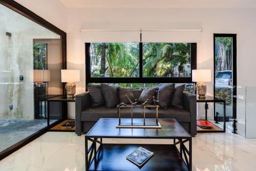 Playacar Fase I Apartment | Apartment in duplex one block from Playacar beach