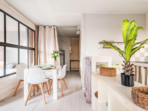 La Richardais Apartment | Apartment Les Balcons de la Rance by Interhome