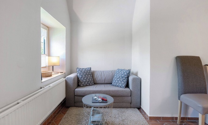 Emmelsbull Apartment | Apartment 'Mövennest' with Shared Terrace, Shared Garden and Wi-Fi