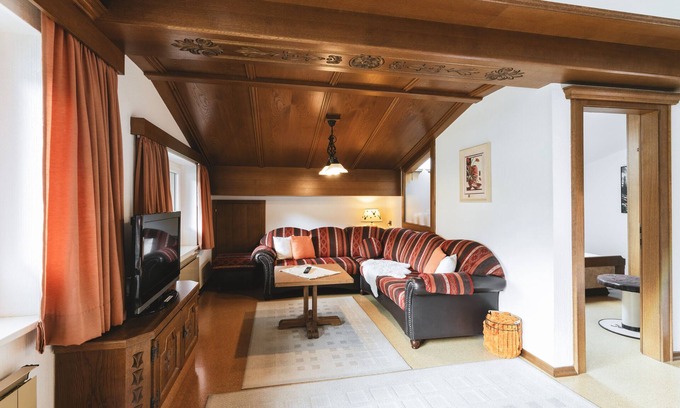 Nesselwaengle Apartment | Apartment 'Schneidspitze - 18' with Mountain View, Shared Terrace and Wi-Fi