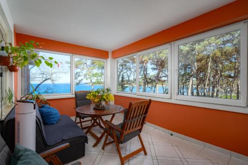 Basanija House | Apartment VALDEPIAN 3BR with Balcony with Sea View