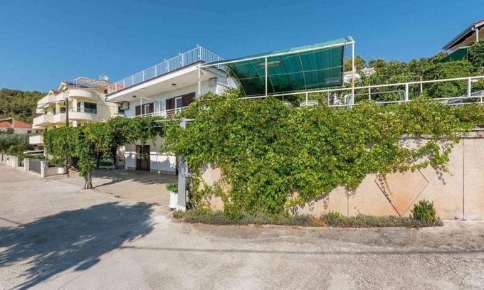 Poljica Apartment | Apartments by the sea Poljica, Trogir - 21041