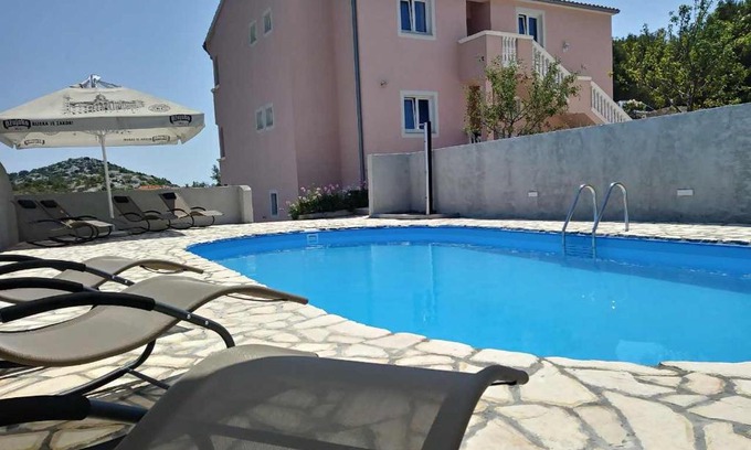 Drage Apartment | Apartments T&C