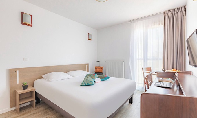 Chalon-sur-Saone Apartment | Appart'City Classic Chalon-Sur-Saone