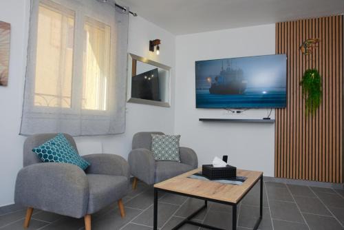 Prats-de-Mollo-la-Preste Apartment | Appartement Saintes Juste et Ruffine centre ancien