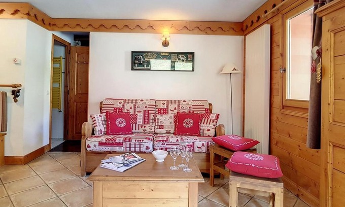 Reberty Apartment | Appartement confortable proche des pistes avec balcon, piscine, parking - FR-1-344-823