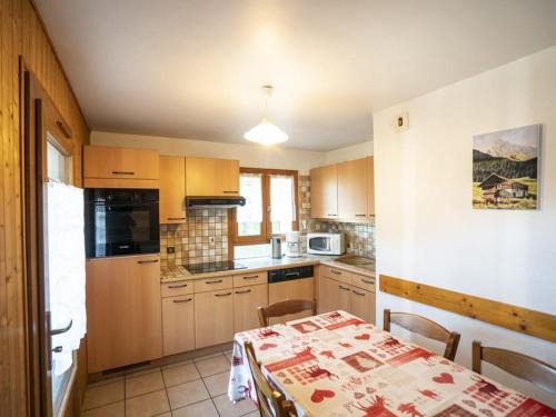 Chatel Apartment | Appartement cosy 3 pièces, 6 pers, Centre village, balcon sud, à 100m des remontées mécaniques - FR-1-676-24