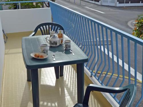 Notre-Dame-de-Monts Apartment | Appartement lumineux 50m² à 100m de la plage - 4 personnes, balcon, parking, à Notre-Dame-de-Monts - FR-1-540-204