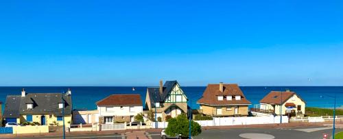 Villers-sur-Mer Apartment | Appartement pleine vue mer à 50m de la plage