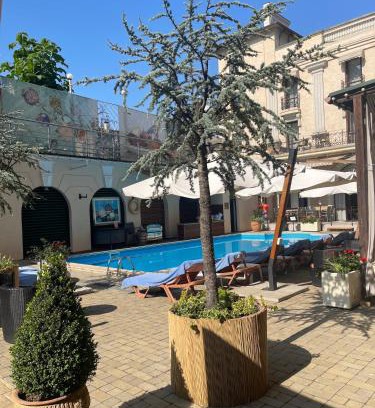 Prymors'kyi district Apartment | Arcada Apartments