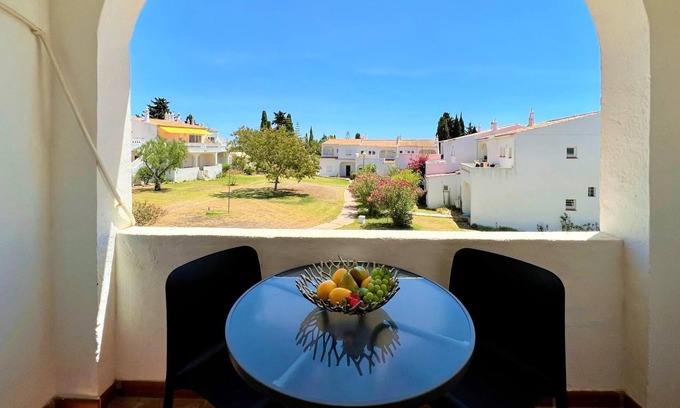 Alporchinhos Apartment | Arma O DE P RA Twins 1 With Pool by Homing